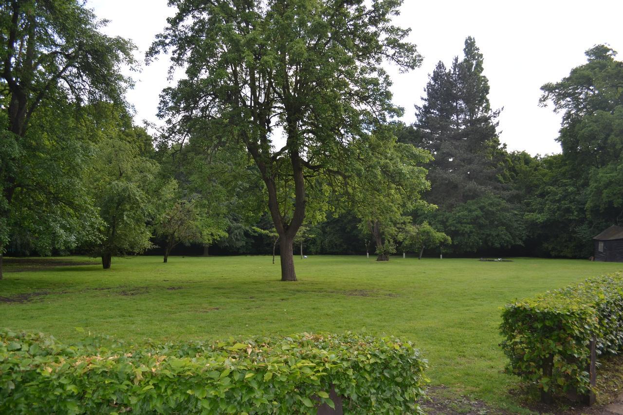 Gilwell Park Chingford Exterior foto
